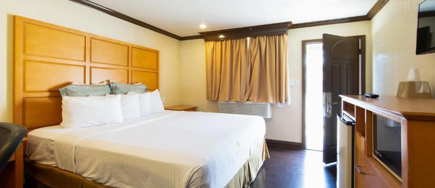 Spacious And Clean Accommodations In Merced, Ca