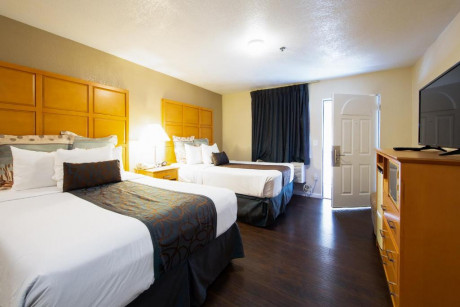 2 Queen Beds Room Non-Smoking